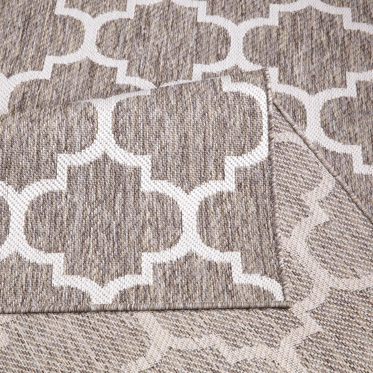 Vaip Outdoor Pattern
